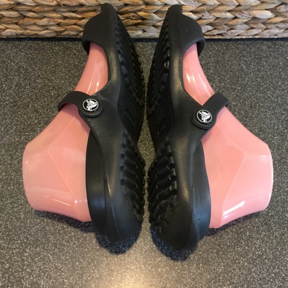 CROCS Black Women's Sandals - Picture 8 of 12